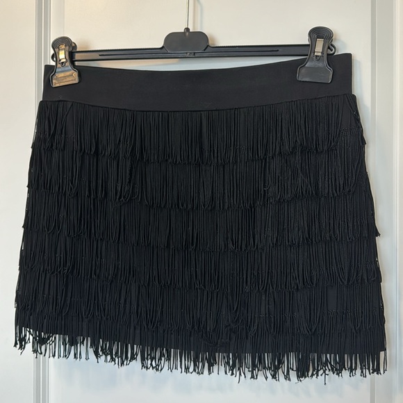 Flapper style mini skirt - Picture 2 of 3